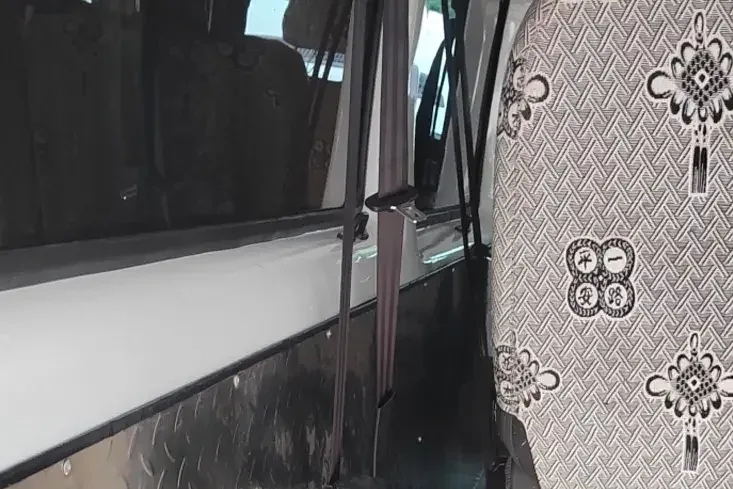 Jiangling Fushun Fushun 2024 2.0T manual diesel mid-axle low-top commercial multi-purpose passenger car 6 seats 2025 — thumbnail 4