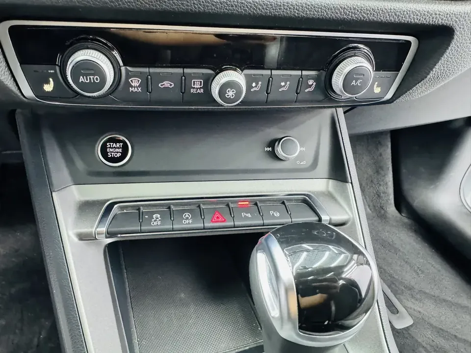 Audi Q3 Audi Q3 2022 35 TFSI Stylish Dynamic 2022 — thumbnail 3