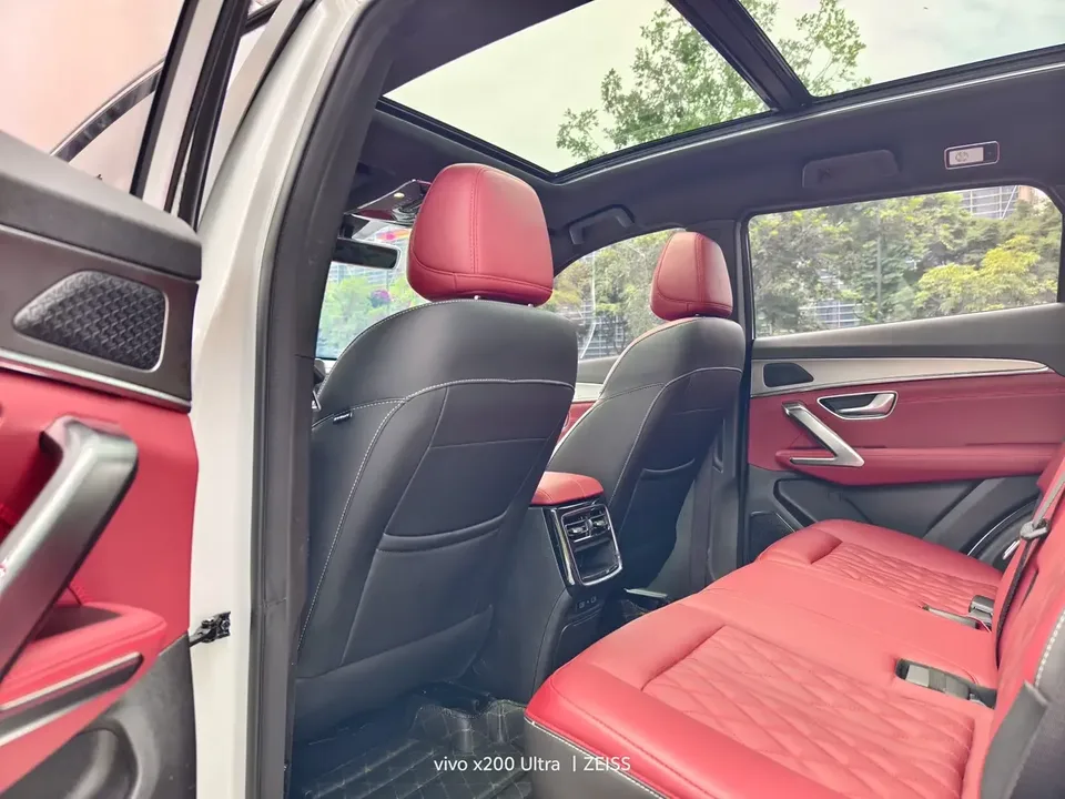 Jetour Jietu X70 PLUS Jietu X70 PLUS 2024 Champion Edition 1.5T DCT Champion PRO 5-seater 2025 — thumbnail 3
