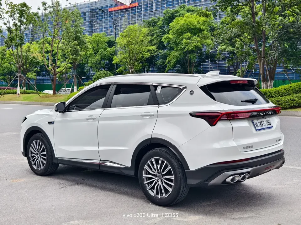 Jetour Jietu X70 PLUS Jietu X70 PLUS 2024 Champion Edition 1.5T DCT Champion PRO 5-seater 2025 — thumbnail 4