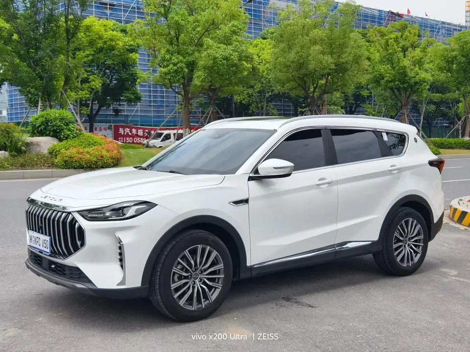 Jetour Jietu X70 PLUS Jietu X70 PLUS 2024 Champion Edition 1.5T DCT Champion PRO 5-seater 2025 — photo 1, buy with delivery to Moscow