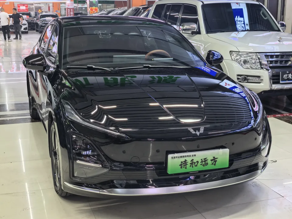 Wuling Starlight EV Wuling Starlight EV 2025 610km Smart Flagship 2025 — thumbnail 2