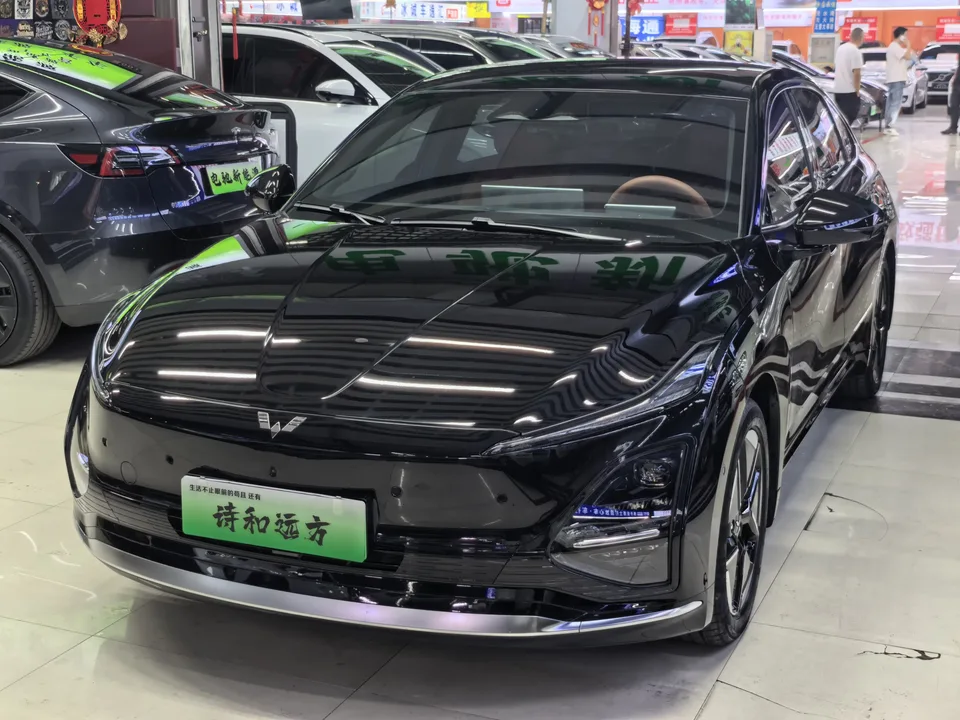Wuling Starlight EV Wuling Starlight EV 2025 610km Smart Flagship 2025 — photo 1, buy with delivery to Moscow