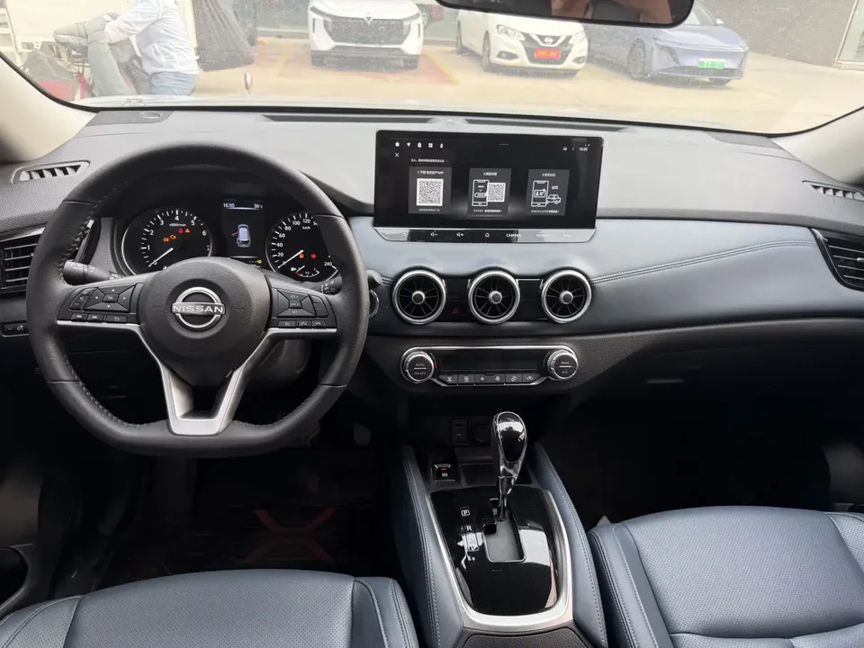 Nissan X-Trail Qijun 2025 Honor 2.0L 2WD Leading Edition 2025 — thumbnail 3