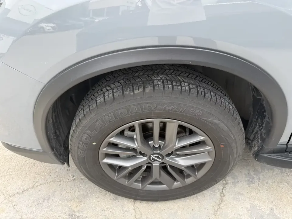 Nissan X-Trail Qijun 2025 Honor 2.0L 2WD Leading Edition 2025 — thumbnail 5