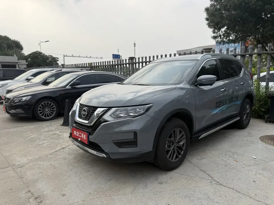 Nissan X-Trail Qijun 2025 Honor 2.0L 2WD Leading Edition 2025 — photo 1, buy with delivery to Moscow