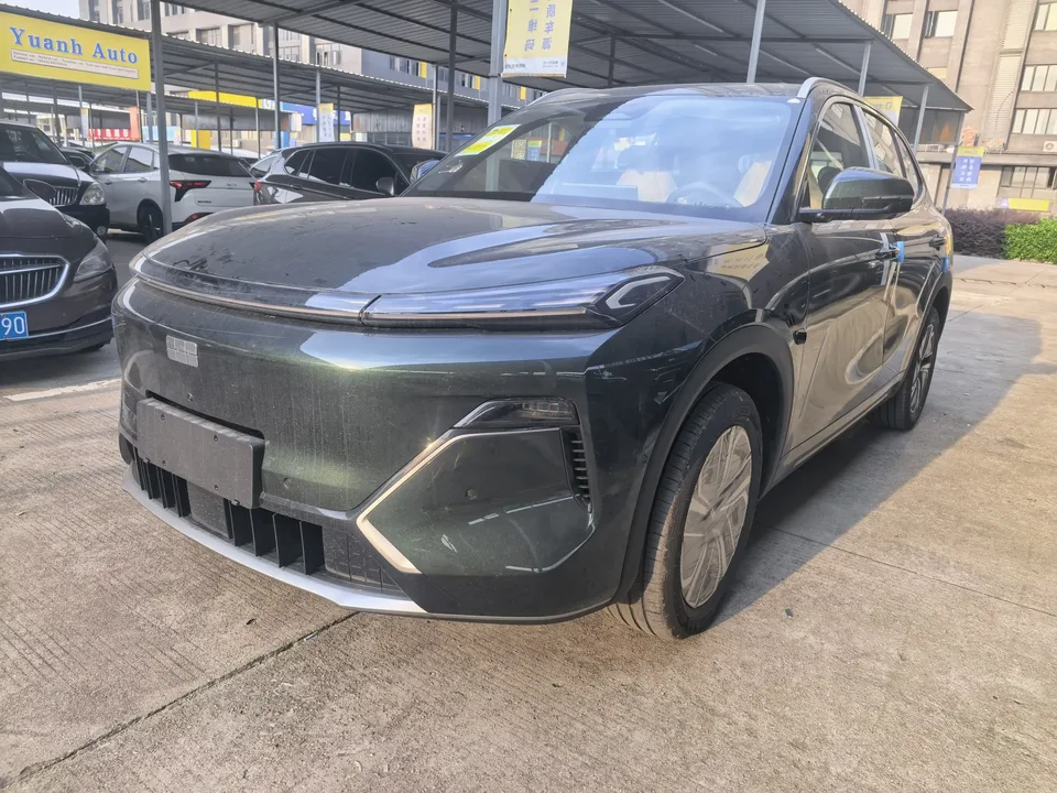 Geely Galaxy Starship 7 EM-i Galaxy Starship 7 EM-i 2026 135KM Starship Edition 2026 — photo 1, buy with delivery to Moscow