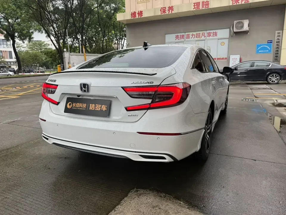 Honda Accord Accord 2022 Sharp Hybrid 2.0L Phantom Night Sharp Smart Edition 2022 — thumbnail 2