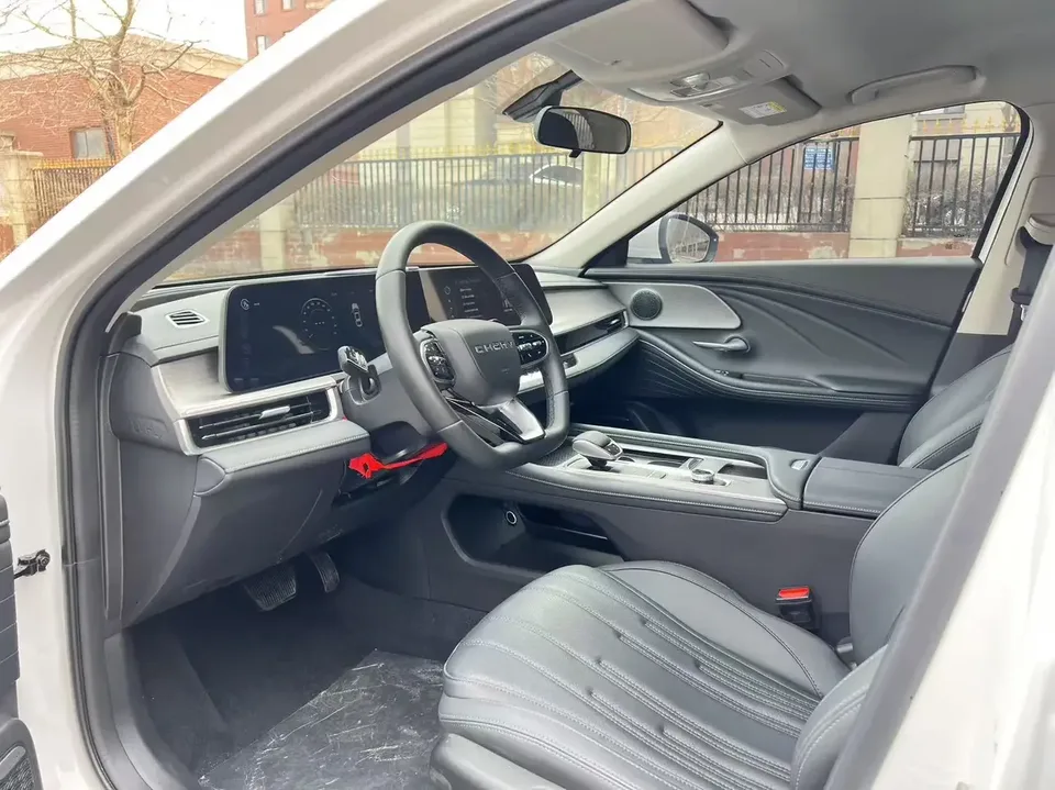 Chery Fengyun A8 Fengyun A8 2025 70km Basic Model 2025 — thumbnail 3