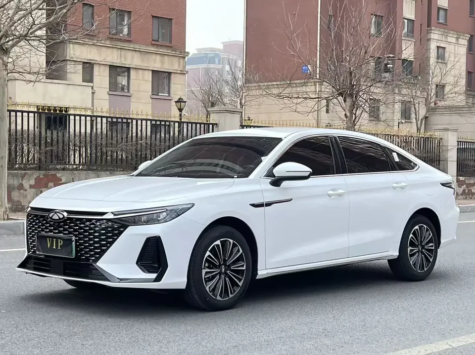 Chery Fengyun A8 Fengyun A8 2025 70km Basic Model 2025 — photo 1, buy with delivery to Moscow