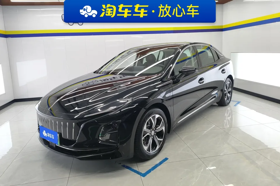 Hongqi E-QM5 Hongqi E-QM5 2023 Modified basic travel version 2024 — photo 1, buy with delivery to Moscow