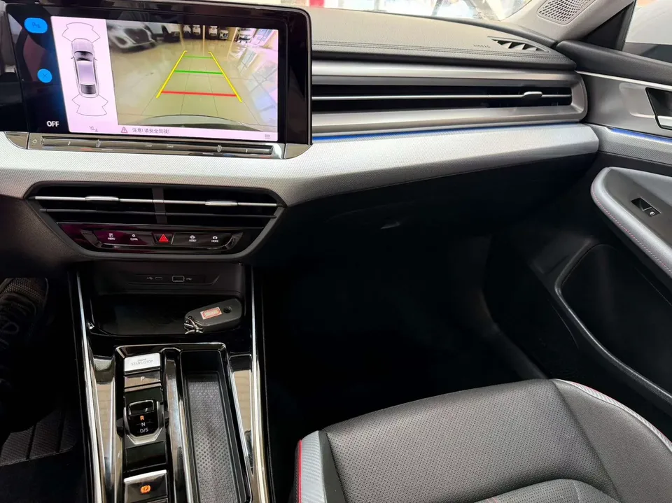 Volkswagen Lamando Lingdu 2022 Lingdu L 280TSI DSG Cool Edition 2022 — thumbnail 3