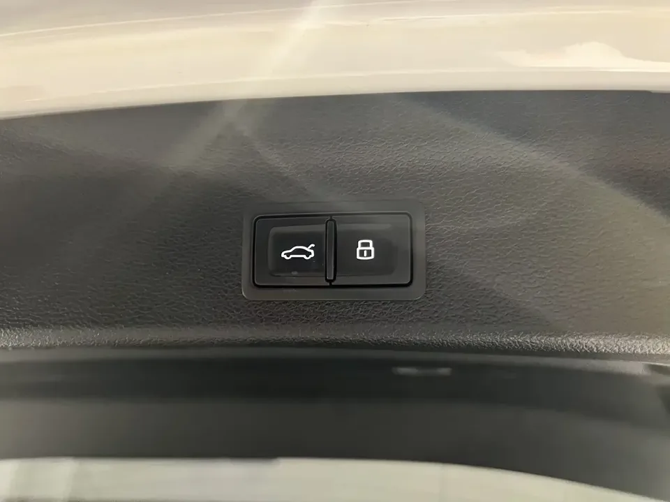 Audi Q3 Audi Q3 2022 35 TFSI Stylish Dynamic 2023 — thumbnail 3