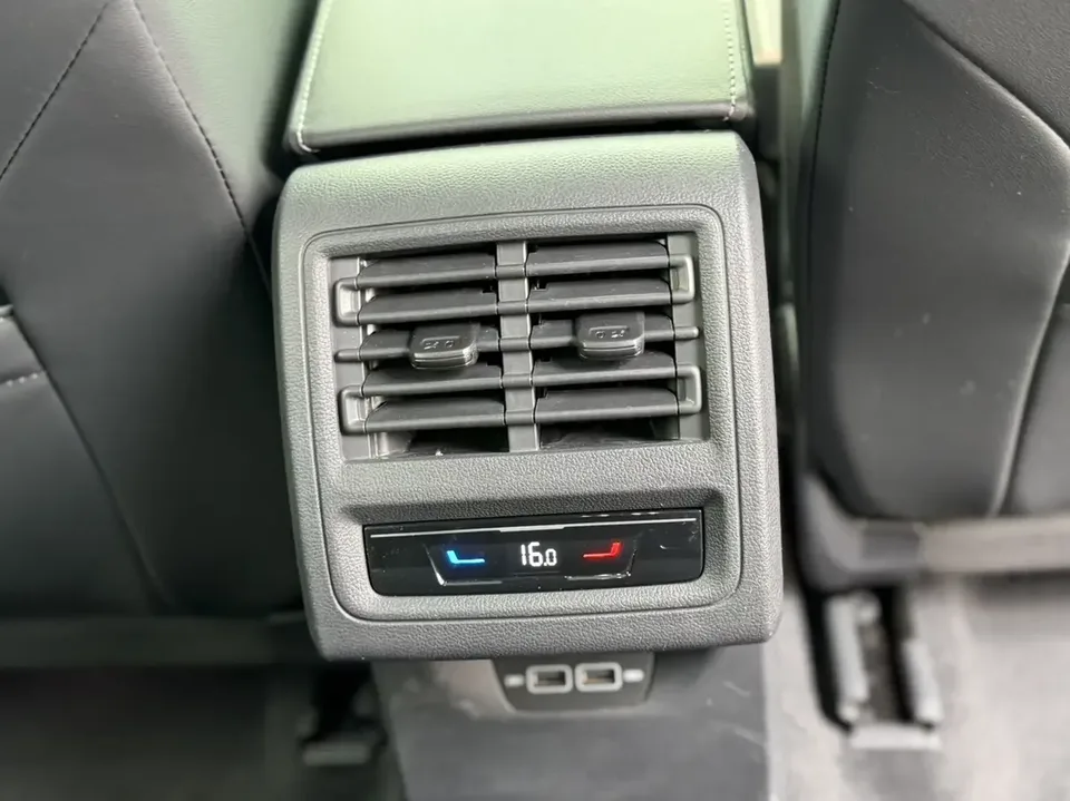 Volkswagen Golf golf 2022 280TSI DSG R-Line 2022 — thumbnail 3