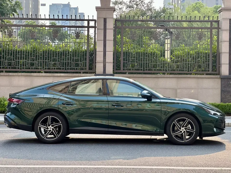 MG 7 MG7 2025 1.5T DCT Deluxe Edition 2025 — миниатюра 2