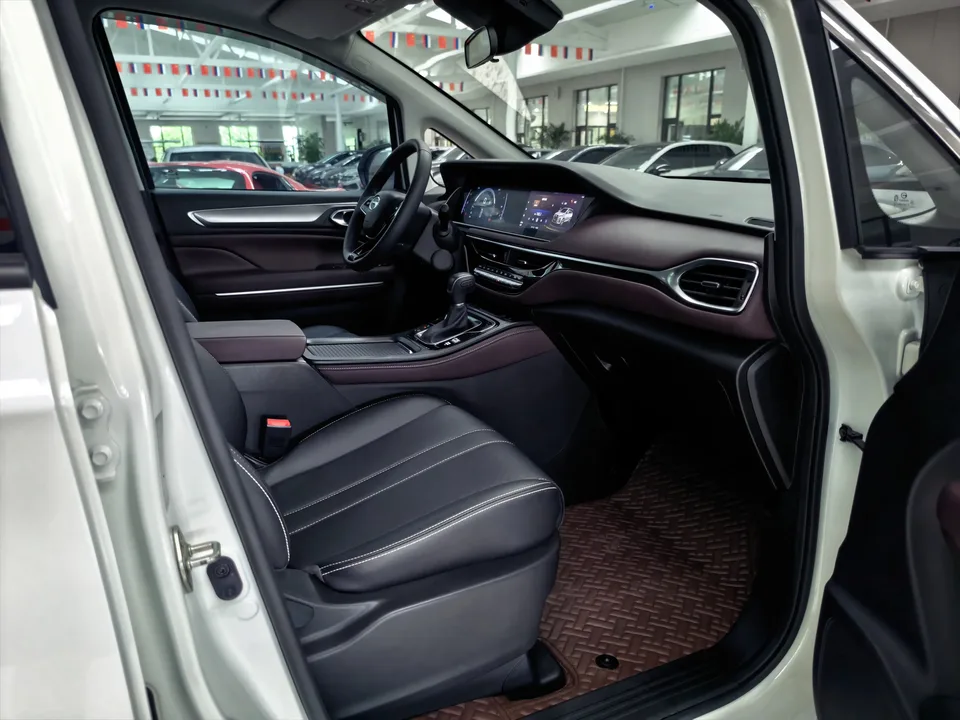 GAC Trumpchi M6 Trumpchi M6 2021 Pro 270T Automatic Premium Edition 2022 — thumbnail 3
