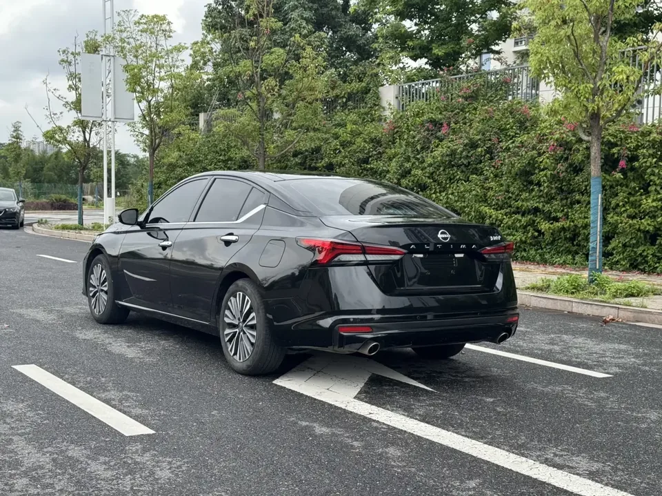 Nissan Altima Sound of nature 2022 2.0L XE Pure Edition 2023 — thumbnail 2