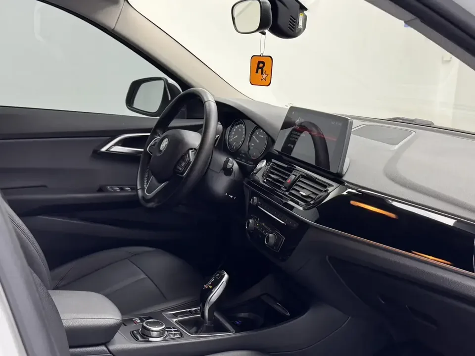 BMW 1 Series BMW 1 Series 2021 120i M Sport 2022 — миниатюра 3