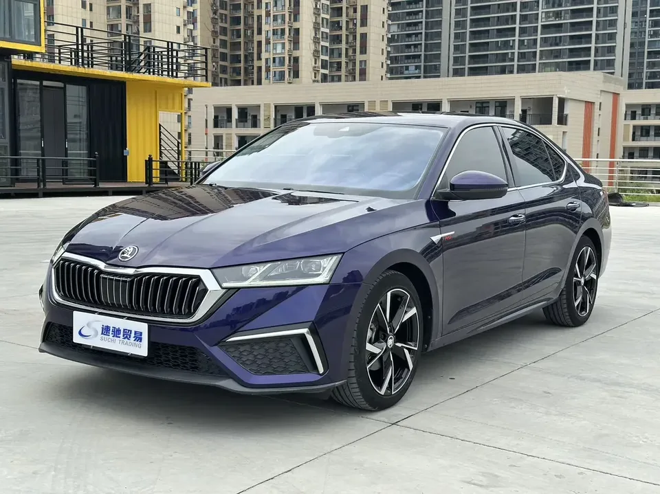 Skoda Octavia Octavia 2022 PRO TSI280 DSG Luxury Edition 2022 — photo 1, buy with delivery to Moscow