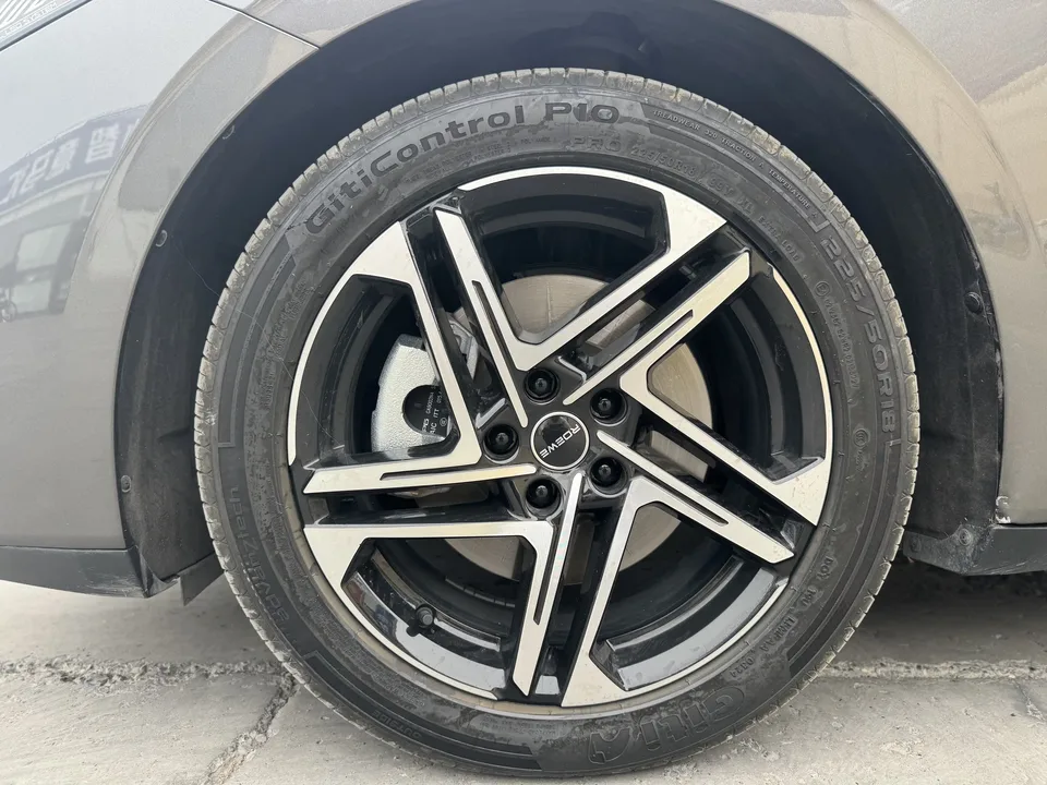 Roewe D7 DMH Roewe D7 DMH 2023 125 Ultimate 2024 — thumbnail 3