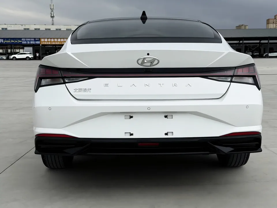 Hyundai Elantra Elantra 2023 1.5L CVT LUX Premium Edition 2023 — thumbnail 2