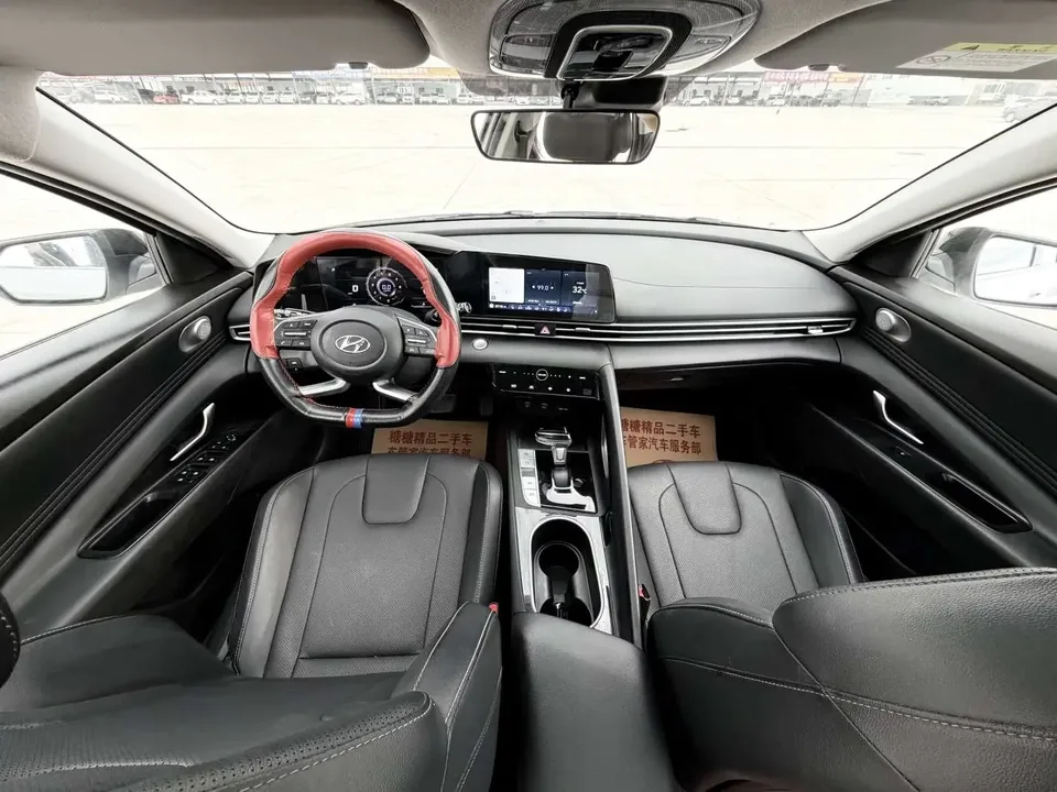 Hyundai Elantra Elantra 2023 1.5L CVT LUX Premium Edition 2023 — thumbnail 5