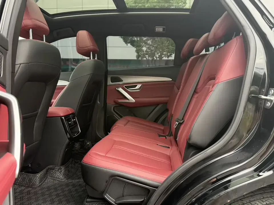 Jetour Jietu X70 PLUS Jietu X70 PLUS 2024 Champion Edition 1.5T DCT Champion MAX 7 Seaters 2025 — thumbnail 3
