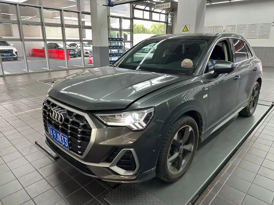 Audi Q3 Audi Q3 2022 35 TFSI Stylish Dynamic 2022 — photo 1, buy with delivery to Moscow