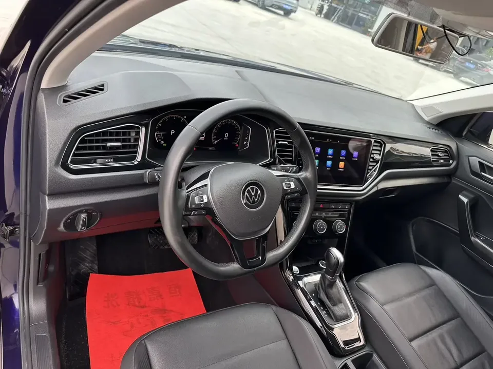 Volkswagen T-Roc TANG 2022 280TSI DSG 2WD Comfort PLUS 2023 — thumbnail 3