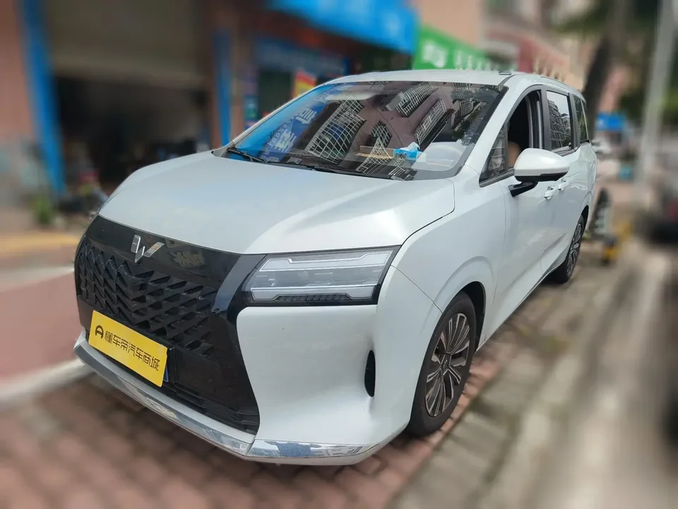 Wuling Starlight 730 Starlight 730 2025 1.5T CVT Elite 2026 — photo 1, buy with delivery to Moscow