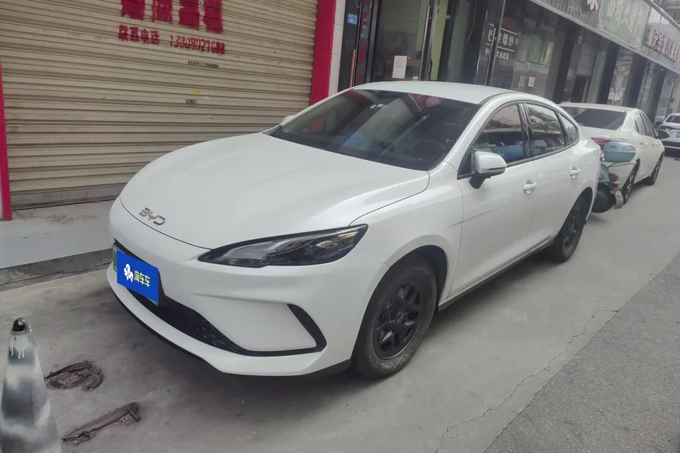 BYD Seal 05DM Seal 05DM 2026 DM-i 128KM Luxury 2026 — photo 1, buy with delivery to Moscow