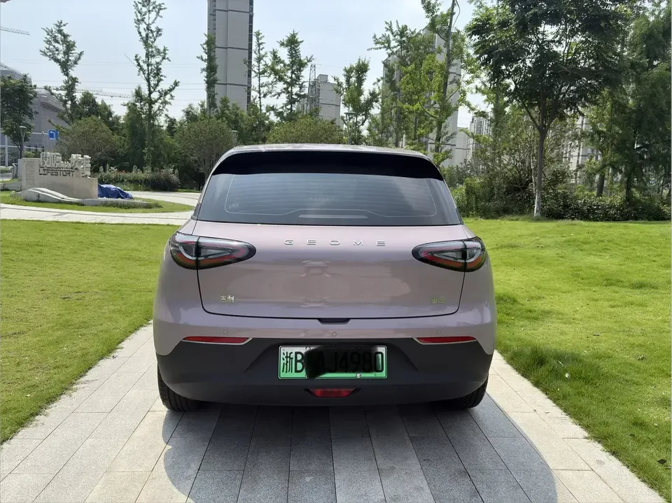 Geely Star Wish Star Wish 2025 UP 410km Explorer Edition 2025 — thumbnail 2