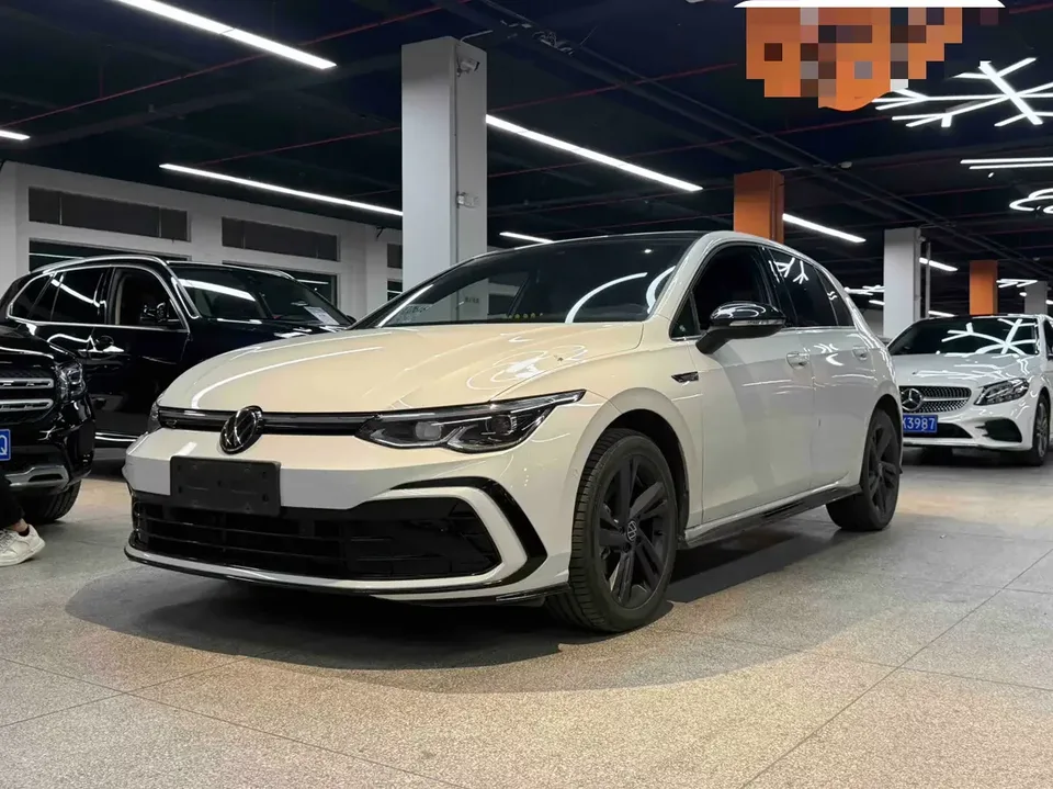 Volkswagen Golf golf 2023 280TSI DSG R-Line facelift 2024 — photo 1, buy with delivery to Moscow