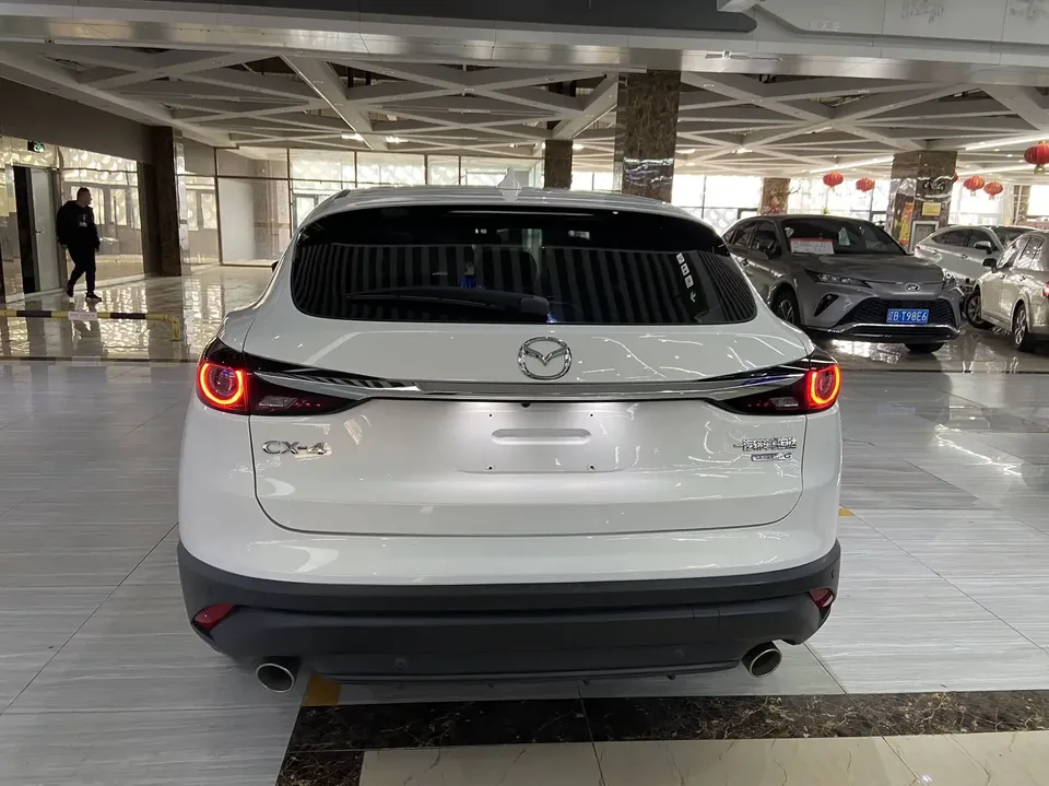 Mazda CX-4 Mazda CX-4 2021 2.0L 2WD Blue Sky Vitality Edition 2023 — thumbnail 2
