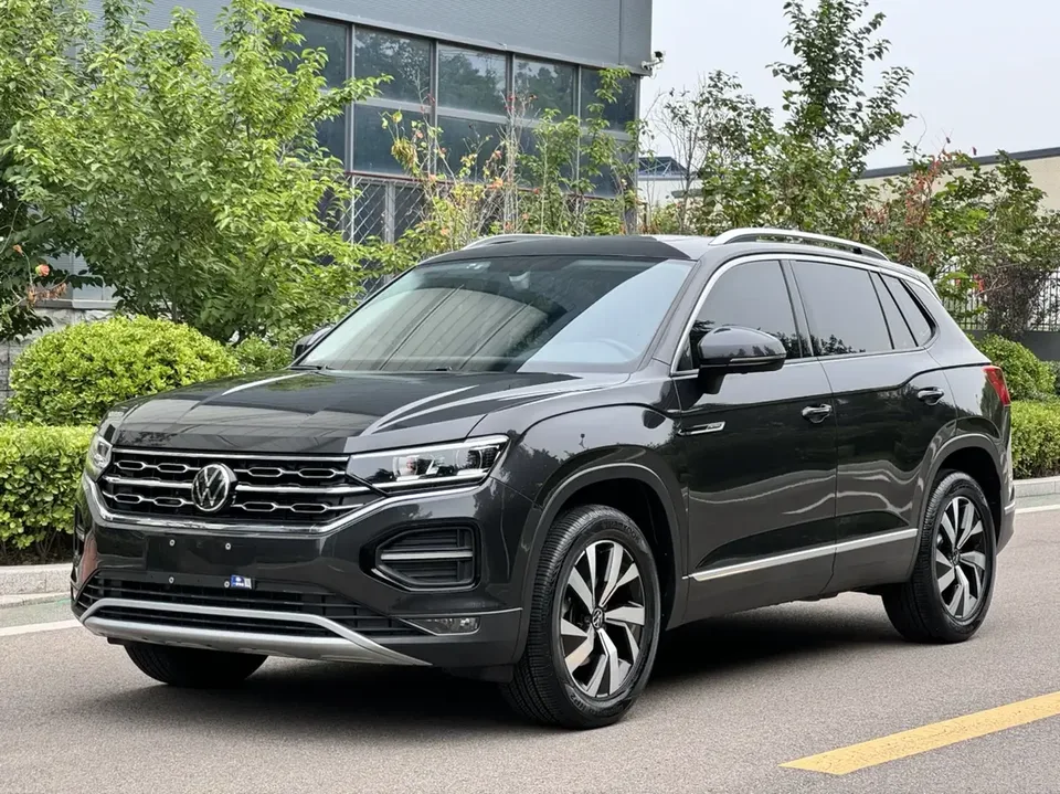 Volkswagen Tayron Tanyue 2022 280TSI 2WD Luxury Smart Edition 2022 — photo 1, buy with delivery to Moscow
