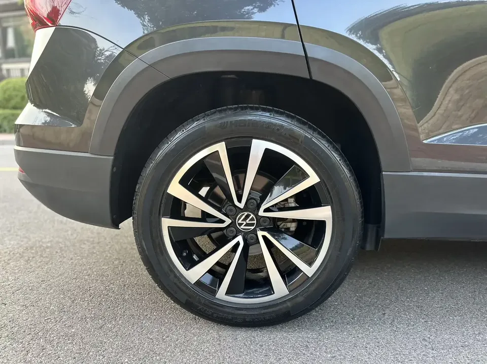 Volkswagen Tharu tuyue 2022 280TSI 2WD Deluxe Edition 2023 — миниатюра 3