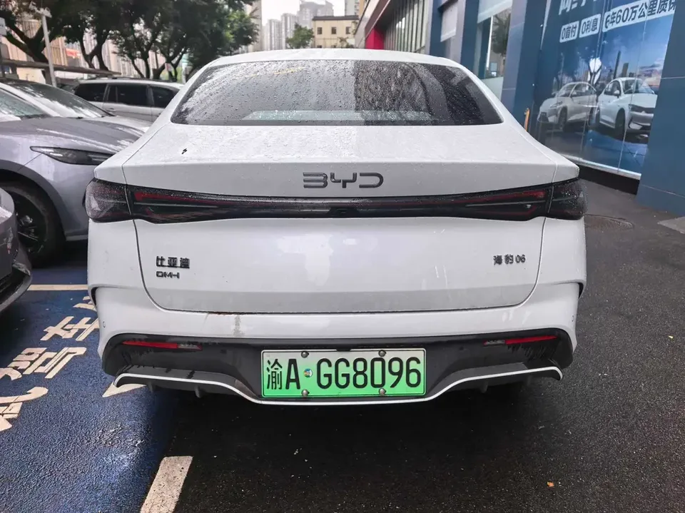 BYD Seal 06DM Seal 06DM 2024 DM-i 120KM Premium 2025 — миниатюра 2