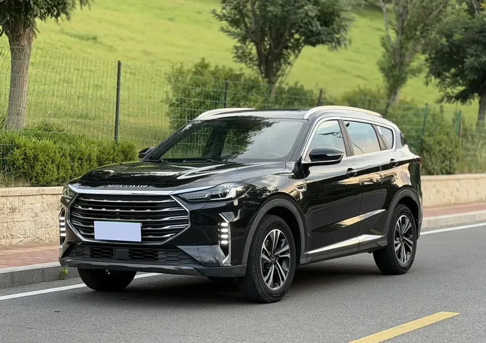 Jetour Jietu X70 PLUS Jietu X70 PLUS 2021 1.5T DCT 5-seater 2022 — photo 1, buy with delivery to Moscow