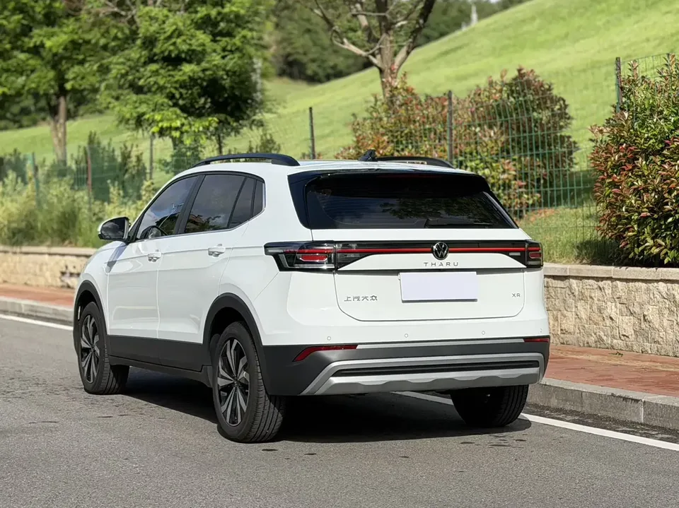 Volkswagen Tharu tuyue 2025 New 1.5L Sharp Edition 2026 — thumbnail 2
