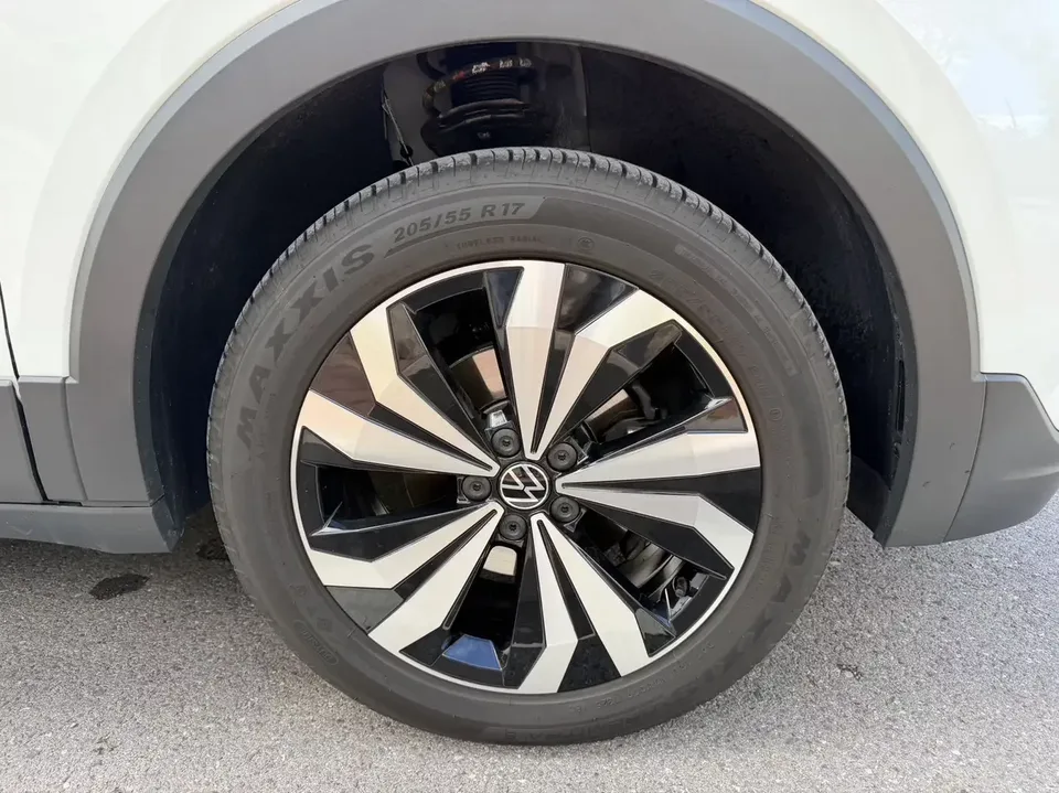 Volkswagen Tharu tuyue 2025 New 1.5L Sharp Edition 2026 — thumbnail 4