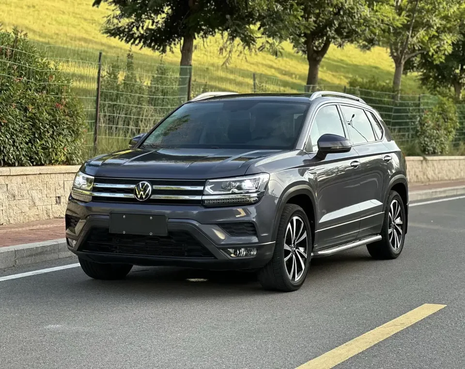 Volkswagen Tharu tuyue 2021 280TSI 2WD Luxury Edition PLUS 2022 — photo 1, buy with delivery to Moscow