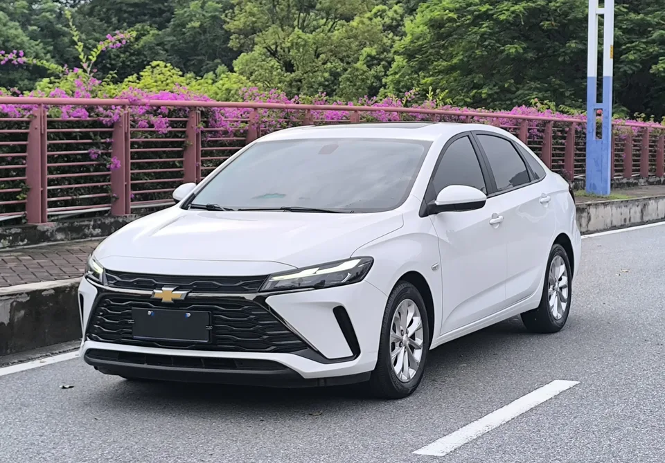 Chevrolet Monza Cruze 2023 1.5L Dual Clutch Enjoy Edition 2024 — photo 1, buy with delivery to Moscow