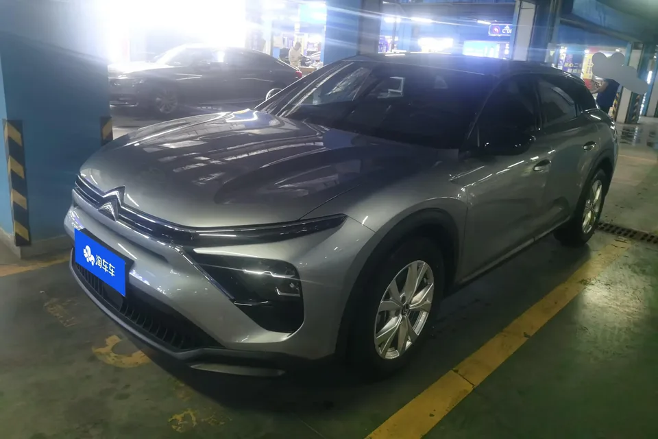Citroen Versailles C5 X Versailles C5 X 2025 Overseas Edition 2025 — photo 1, buy with delivery to Moscow