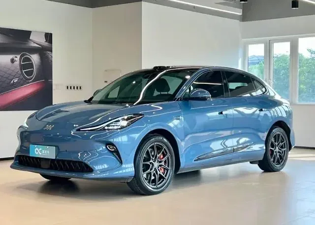 IM Motors LS6 Zhiji LS6 2025 Lizard Smart Driving Edition 2025 — фото 1, купить с доставкой в Москву