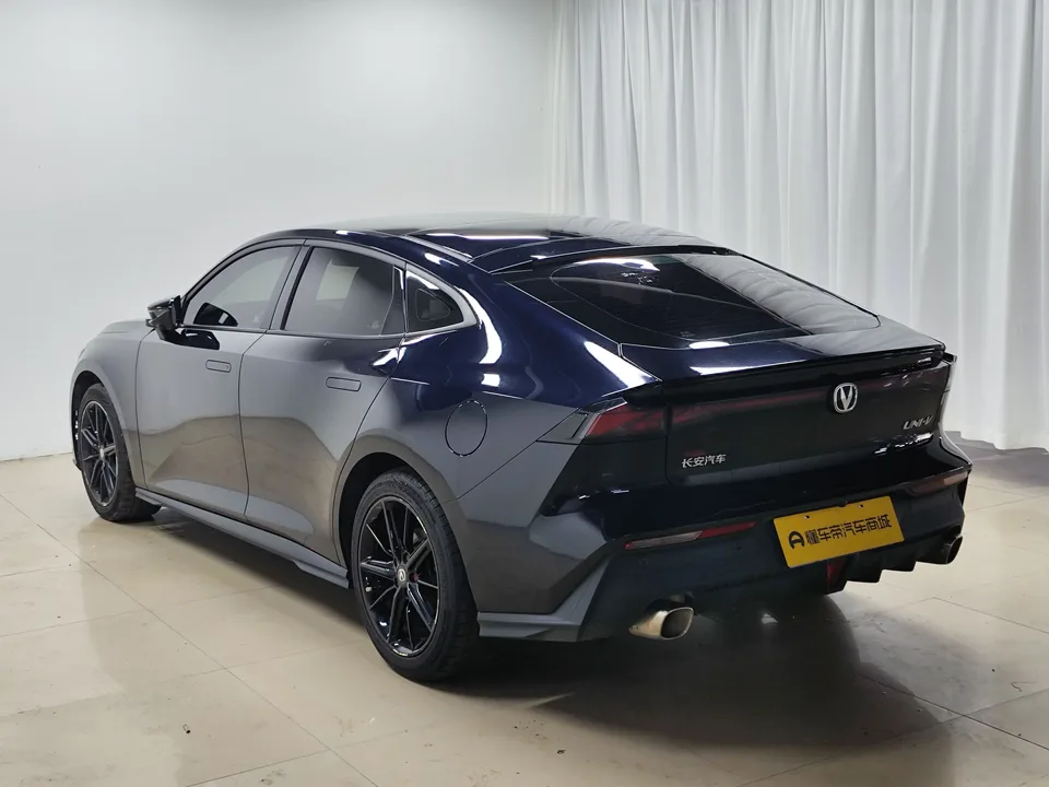 Changan UNI-V Changan UNI-V 2023 1.5T Premium 2024 — thumbnail 2
