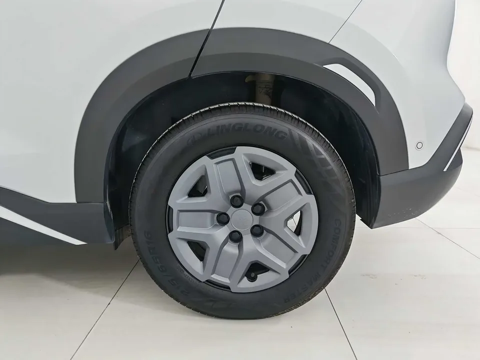 BYD Yuan Up Yuan UP 2025 Smart Driving Edition 401KM Vitality Edition 2025 — thumbnail 3