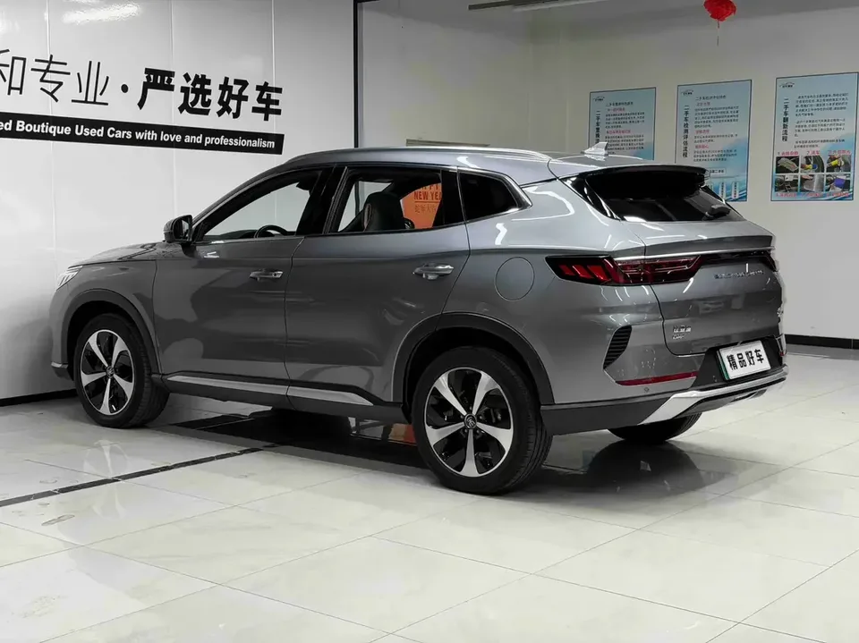 BYD Song PLUS DM Song PLUS DM 2021 DM-i 51KM 2WD Premium Edition 2022 — thumbnail 4