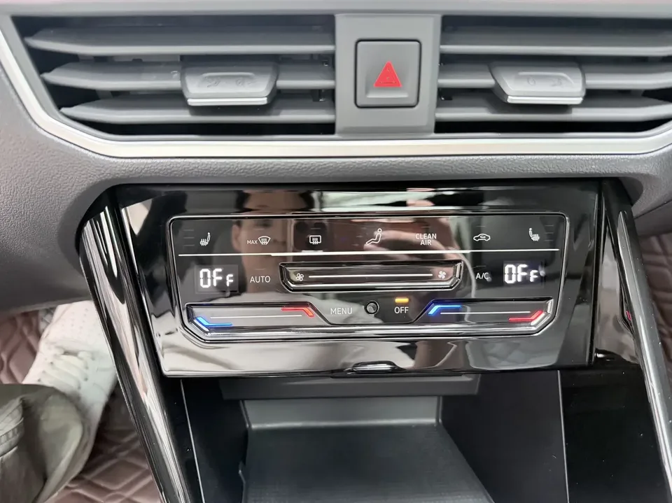 Volkswagen Tayron Tanyue 2023 280TSI 2WD Luxury Plus Advanced Edition 2022 — миниатюра 3