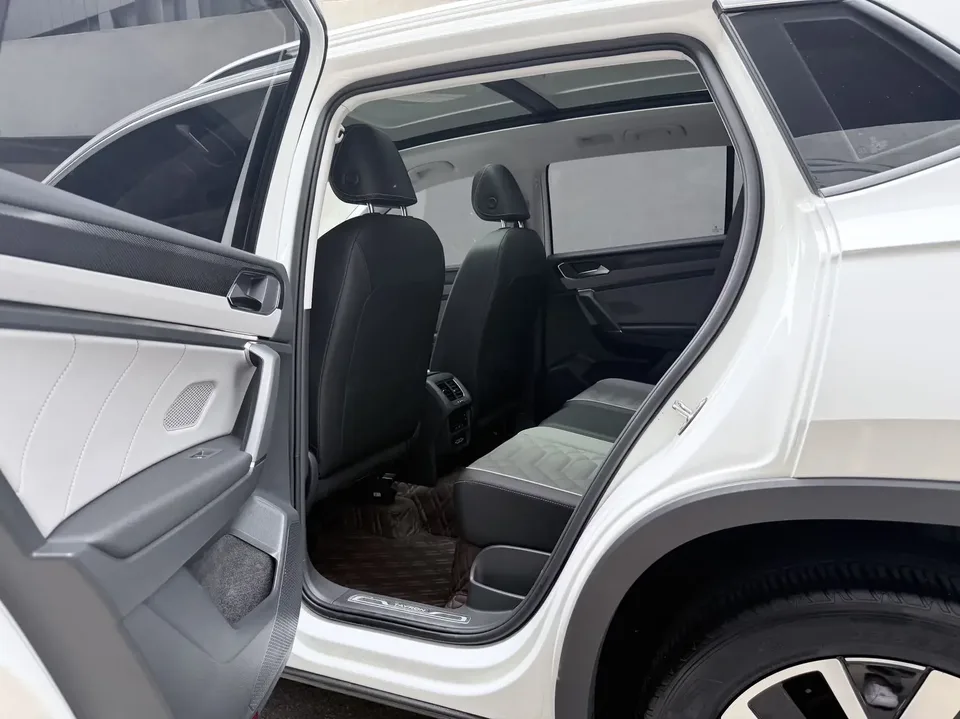 Volkswagen Tayron Tanyue 2023 280TSI 2WD Luxury Plus Advanced Edition 2022 — миниатюра 5