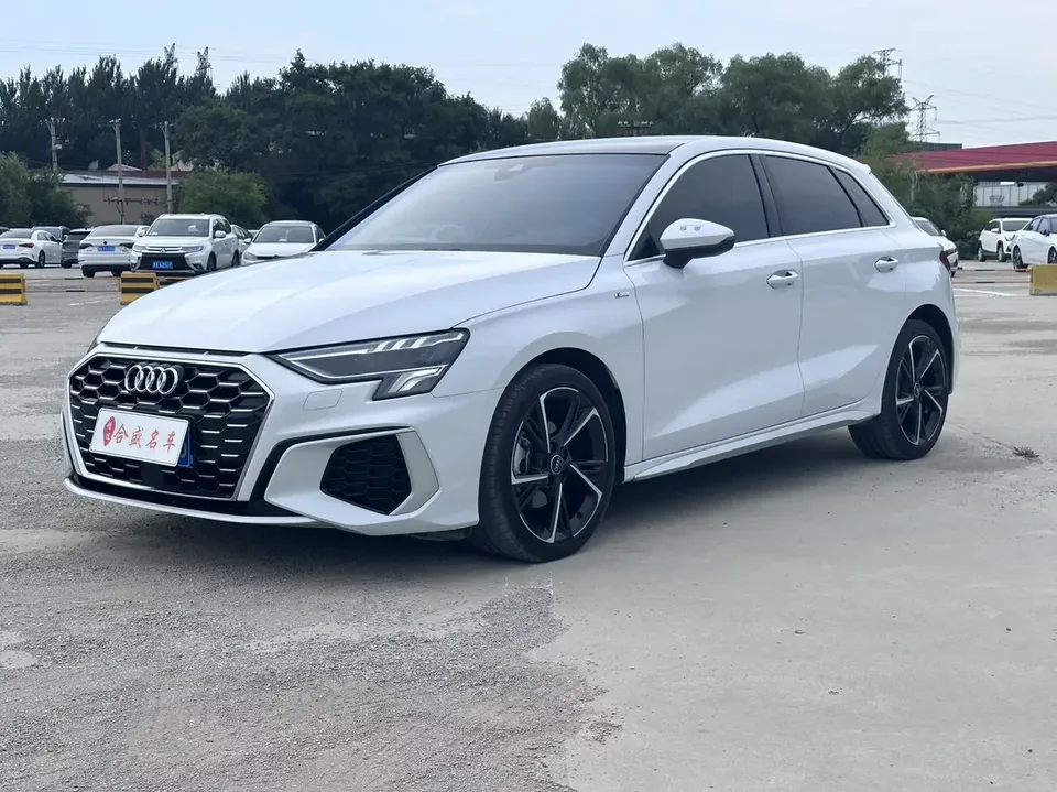 Audi A3 Audi A3 2023 Sportback 35 TFSI Stylish and sporty 2023 — photo 1, buy with delivery to Moscow